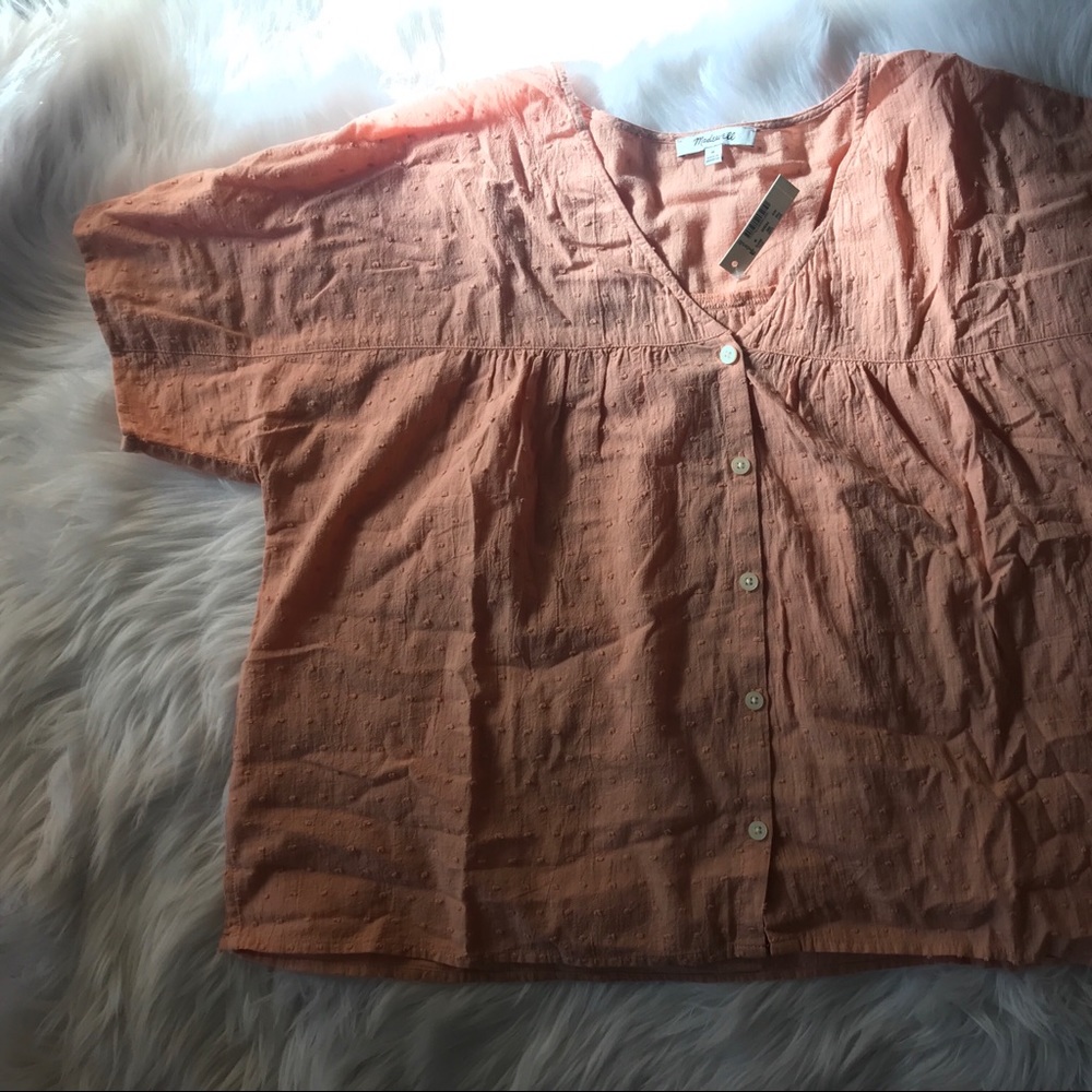 Rhyme button front top